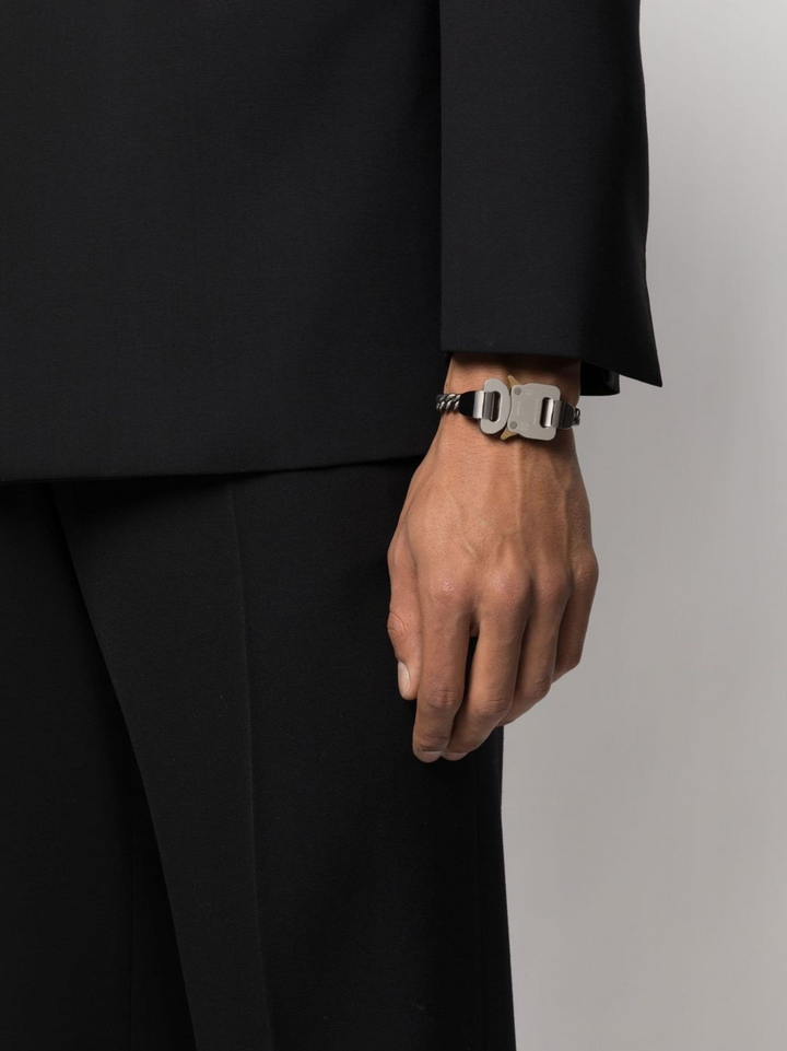 Vòng tay khóa kim loại