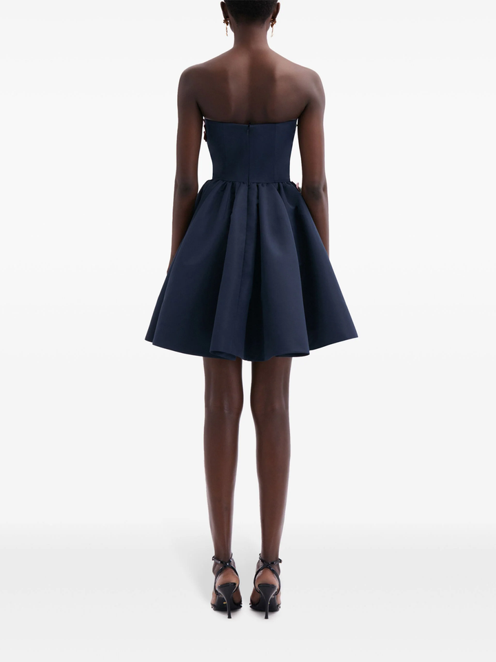 Đầm cocktail thêu hoa dâm bụt không dây