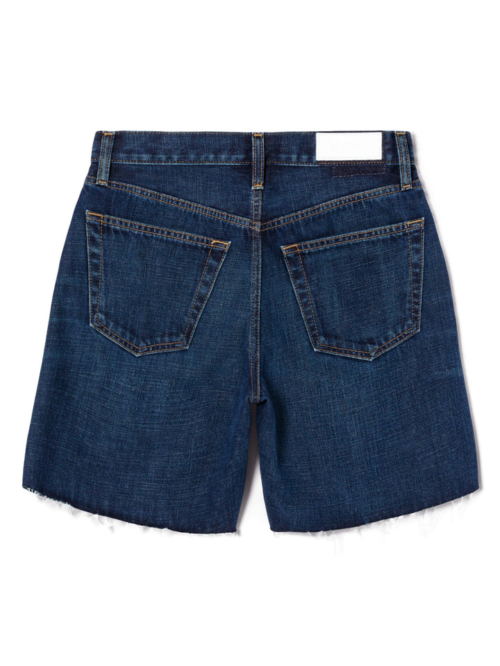 Quần short cắt ngắn kiểu Boyfriend