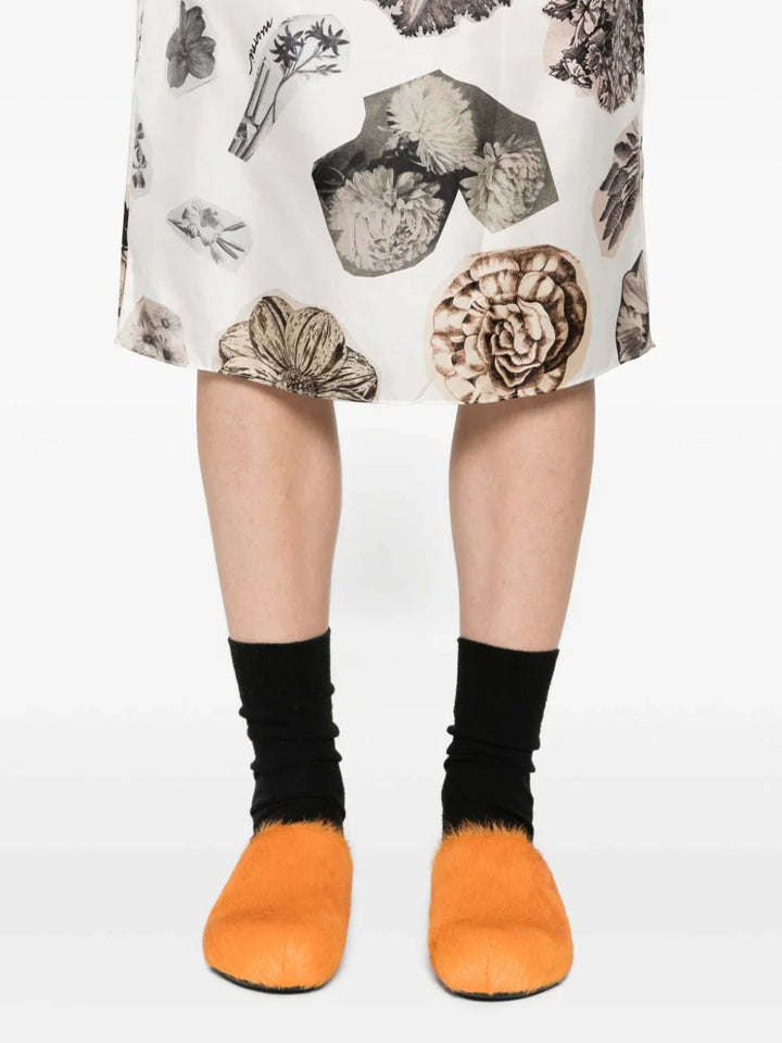 Chân váy bút chì midi Carry Over