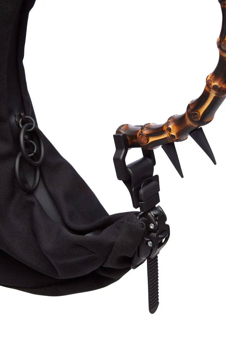 حقيبة يد نصف قمر صغيرة