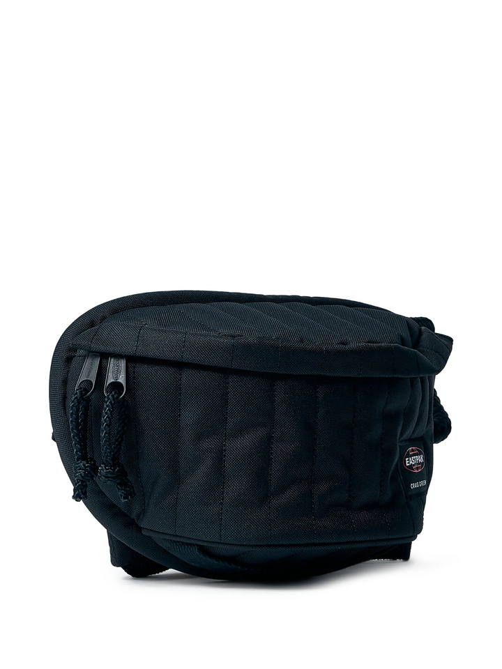 Eastpak X Túi đeo hông chần bông