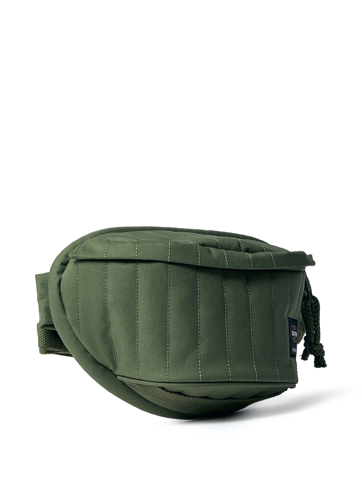 Eastpak X Túi đeo hông chần bông