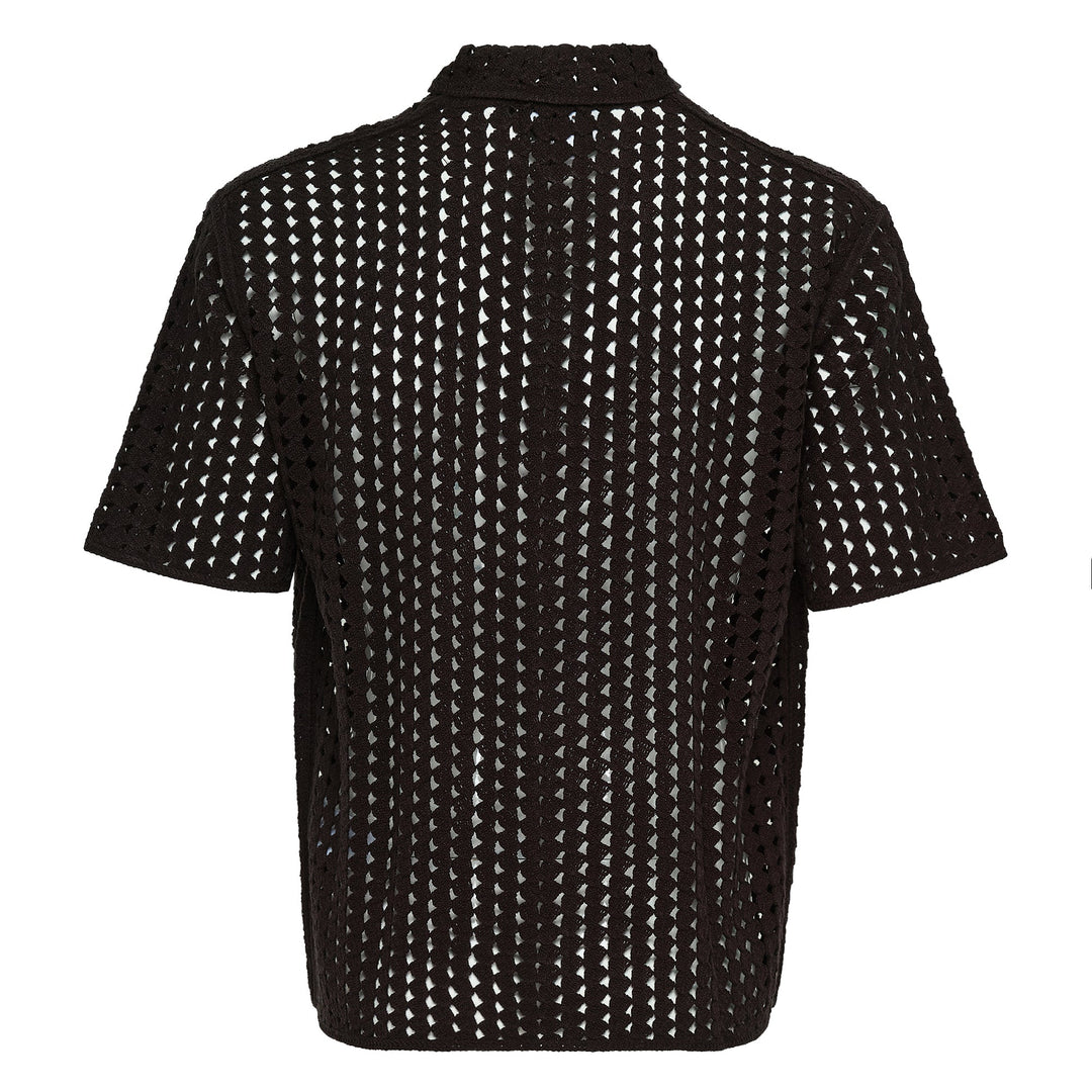 Áo sơ mi ngắn tay cắt khoét