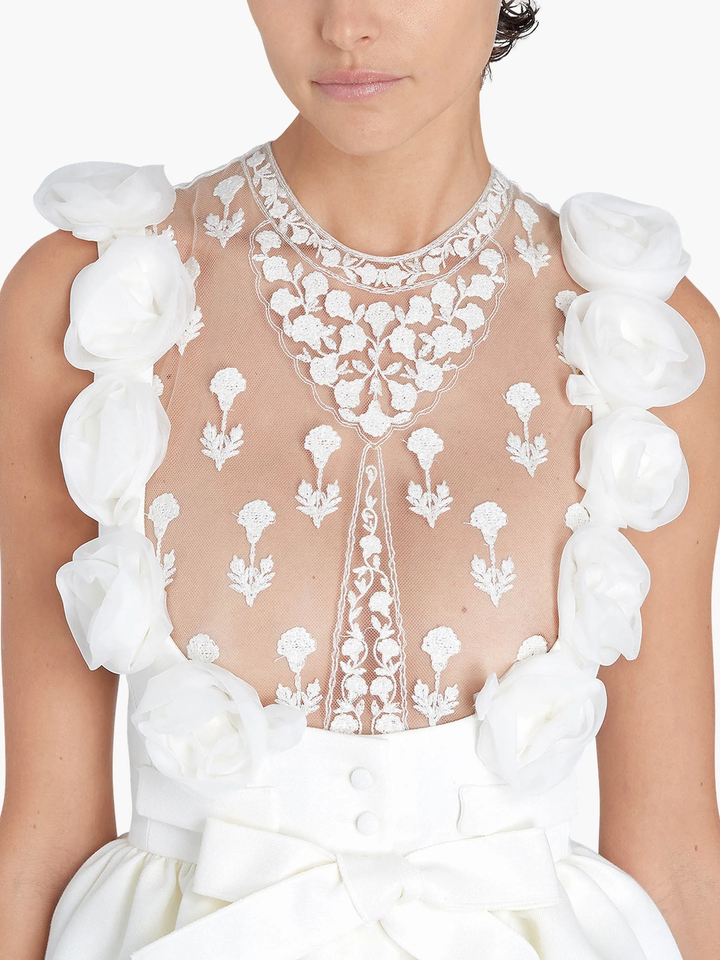 Áo tank top thêu tulle