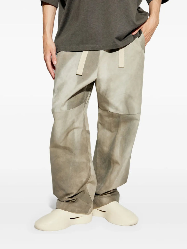 Quần ống xẻ gối