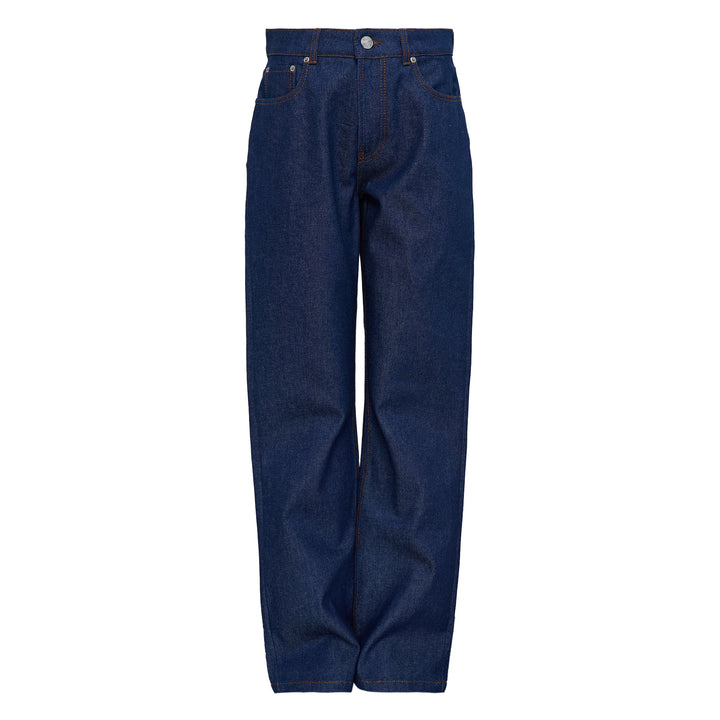 Jeans vừa vặn lớn