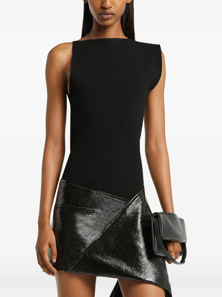 Oblique Square Interlock Top