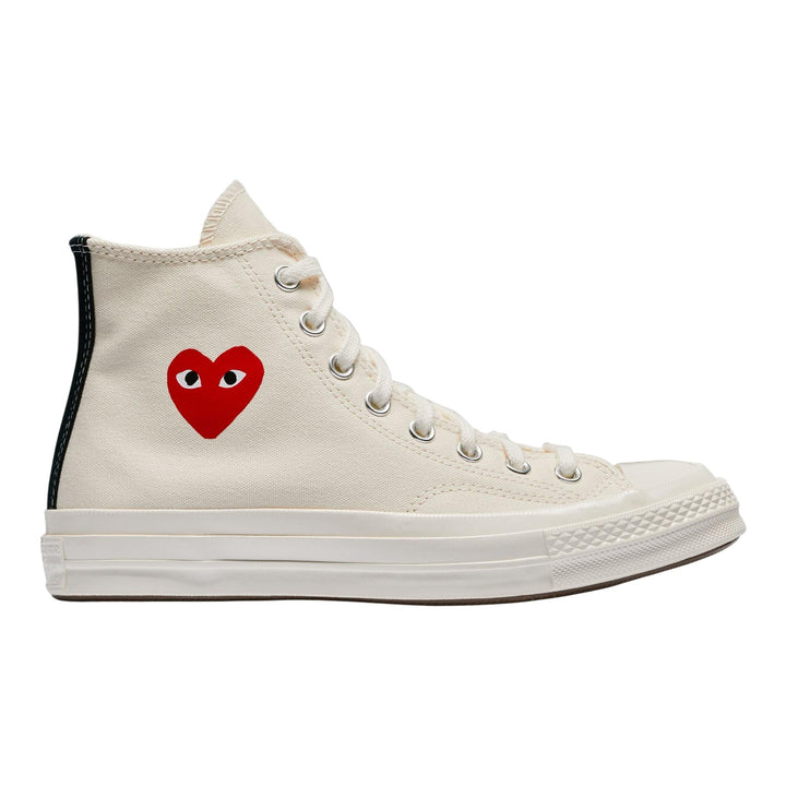 Club21 - COMME des GARCONS PLAY CONVERSE - Converse Small Red Heart High Top Sneakers - SNEAKERS - White