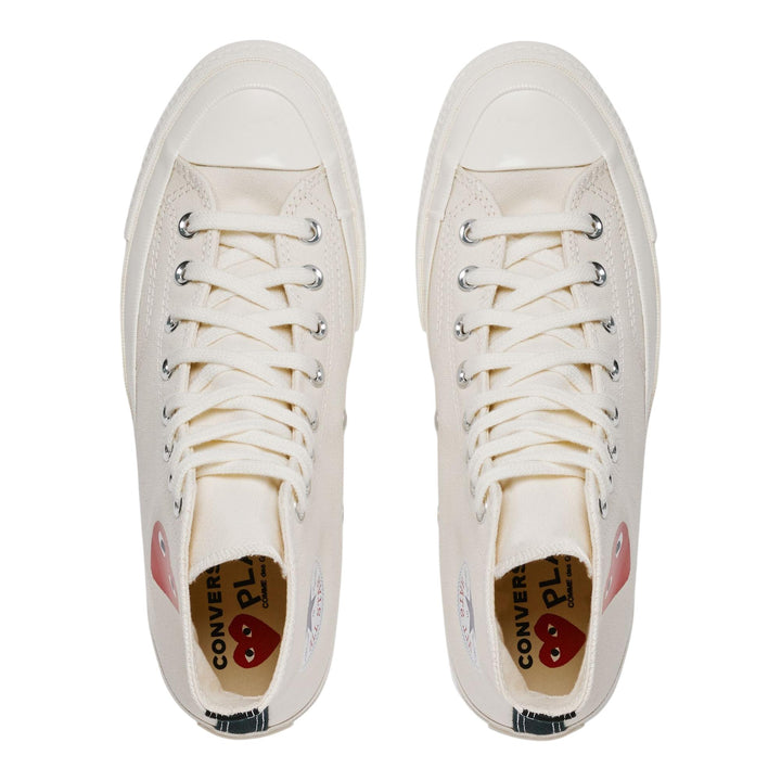 Club21 - COMME des GARCONS PLAY CONVERSE - Converse Small Red Heart High Top Sneakers - SNEAKERS - White