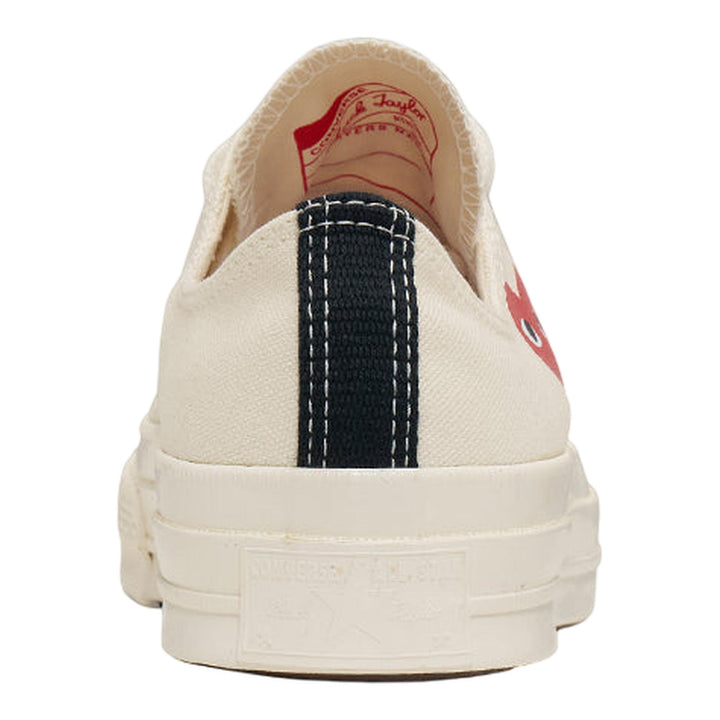 Club21 - COMME des GARCONS PLAY CONVERSE - Small Red Heart Low Top - SNEAKERS - White