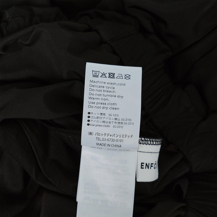 Club21 - ENFOLD - Tucked Hem Short Pants - SHORTS - Black