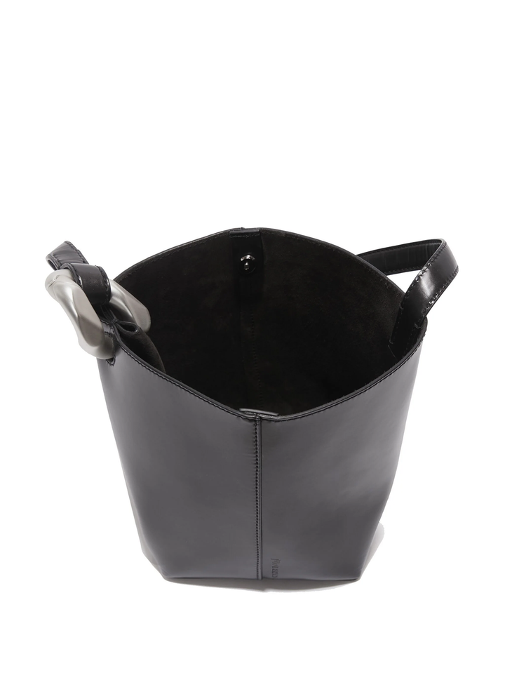 The JWA Corner Small Bucket