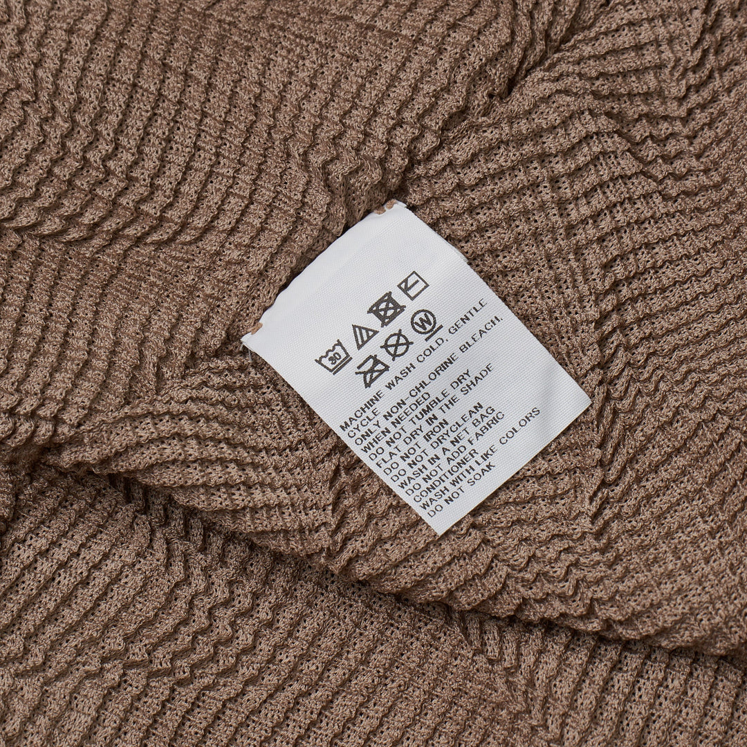 Wave Knit Stretch Pleats Top
