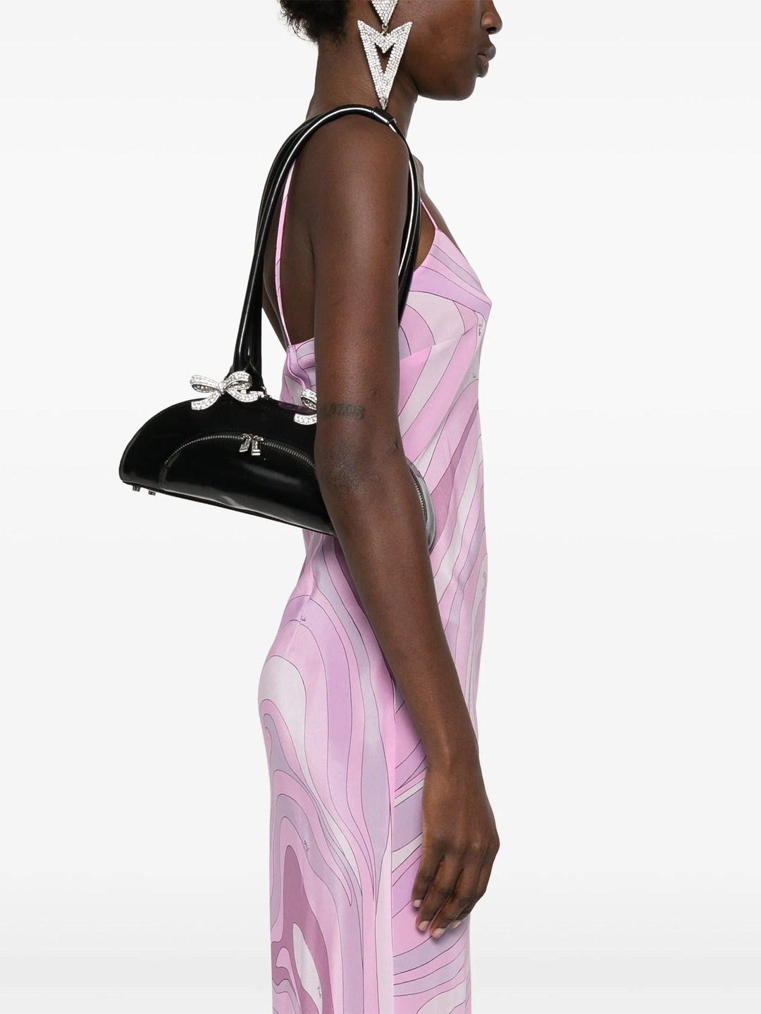 ブラックレザー曲線ショルダーバッグ