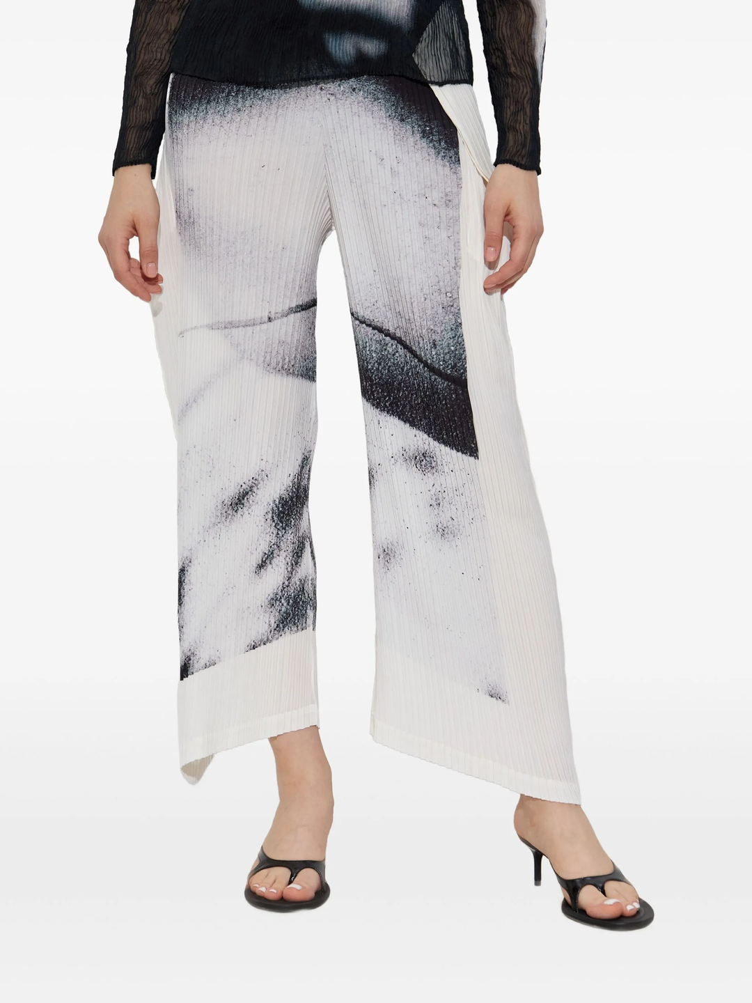 Shadow Study Pleats Pants