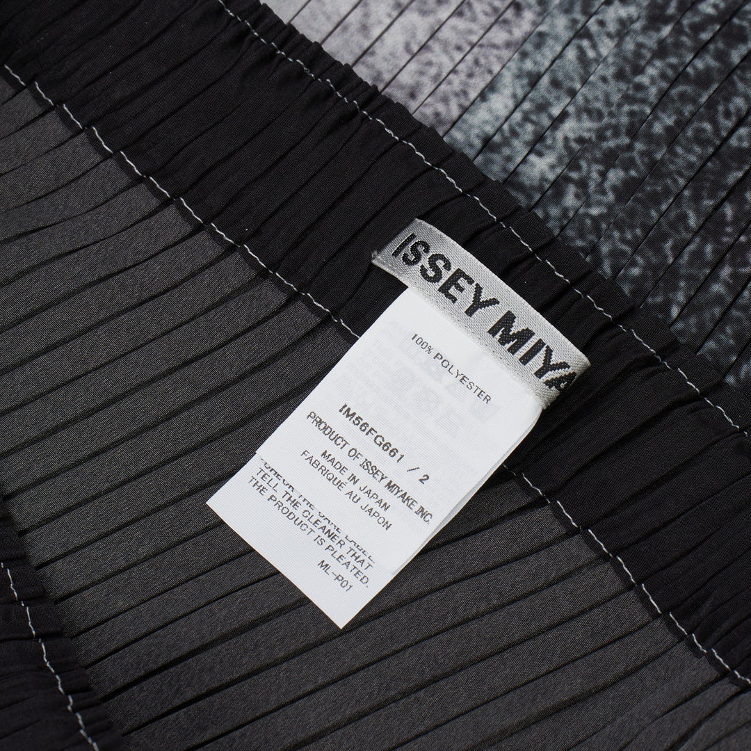 Shadow Study Pleats Skirt