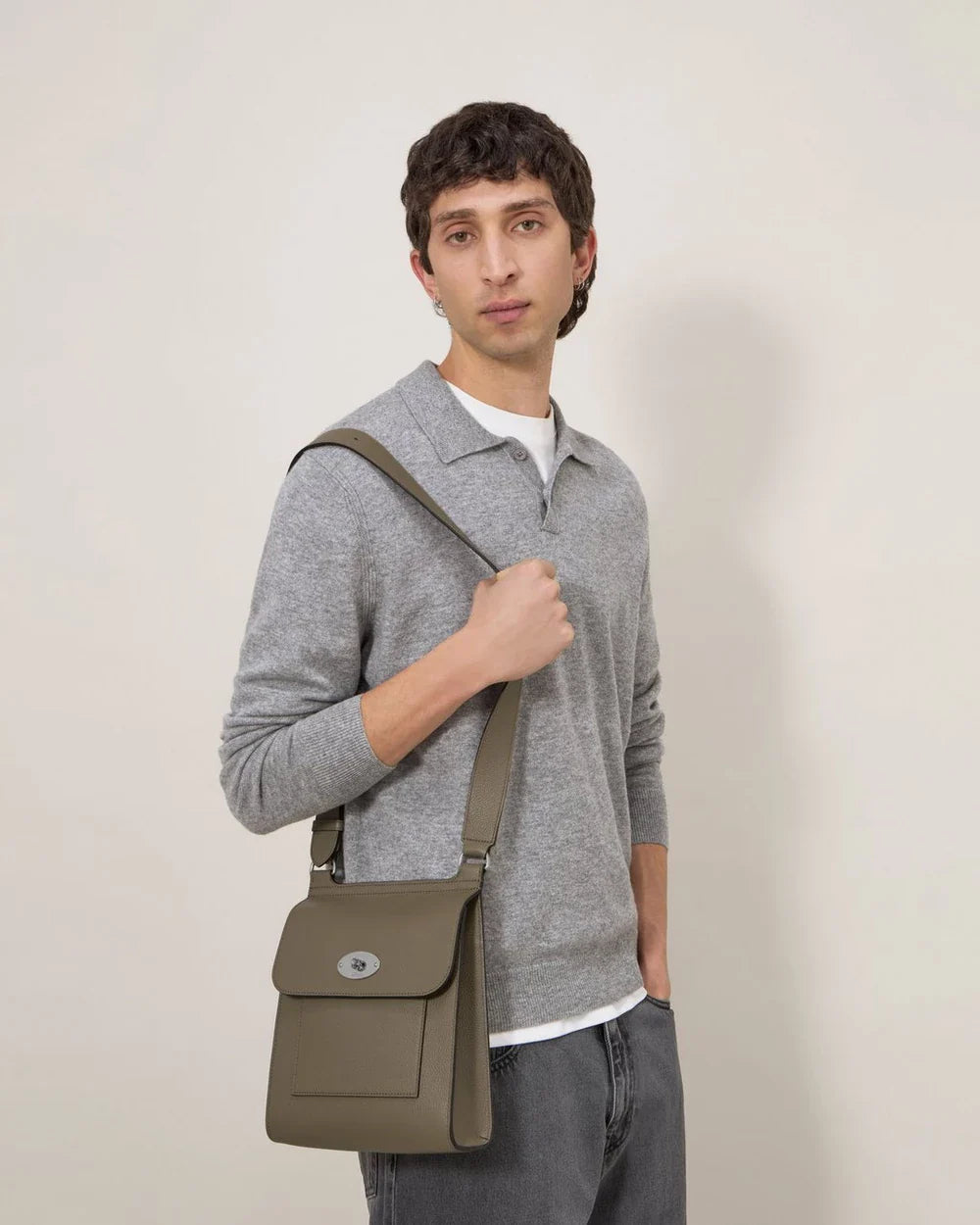 أنتوني كتان أخضر صغير بنمط كلاسيكي