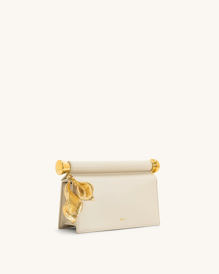 Holly Metal Pendant Clutch