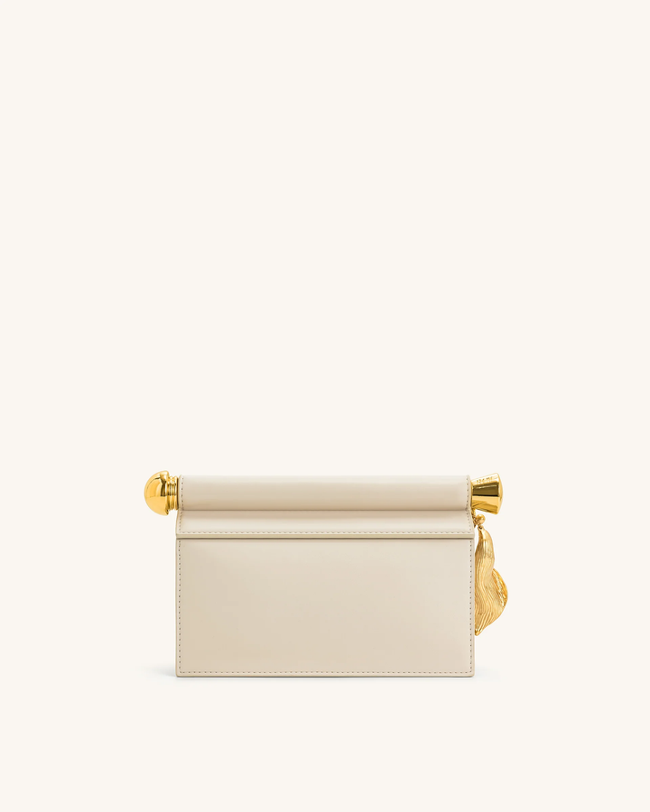 Holly Metal Pendant Clutch