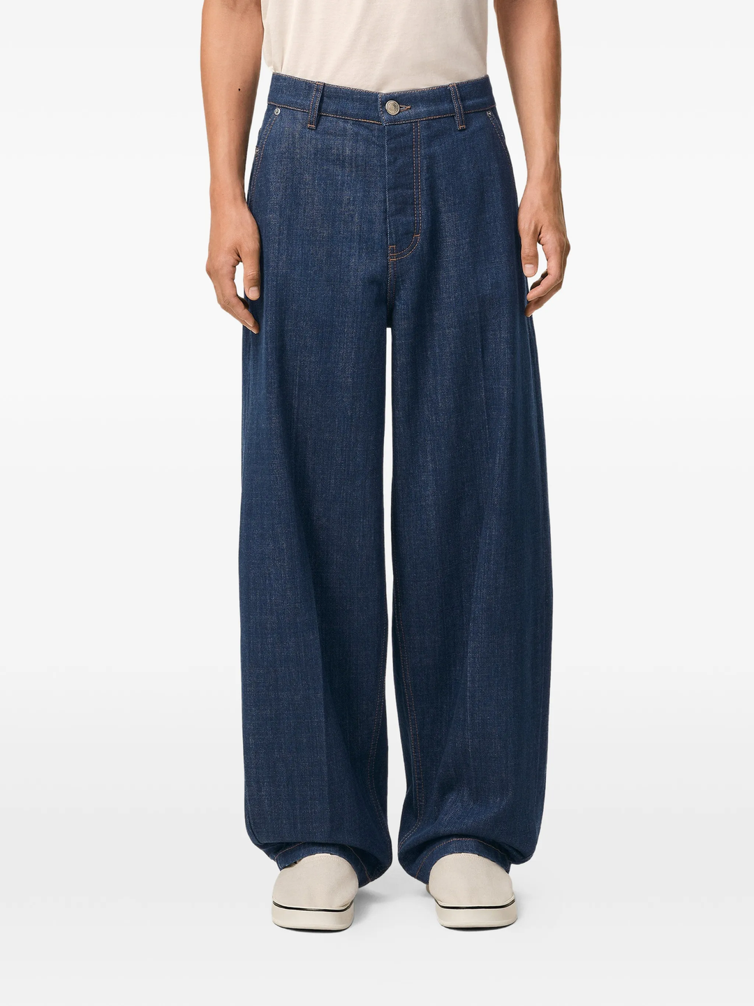 Balloon Fit Jeans