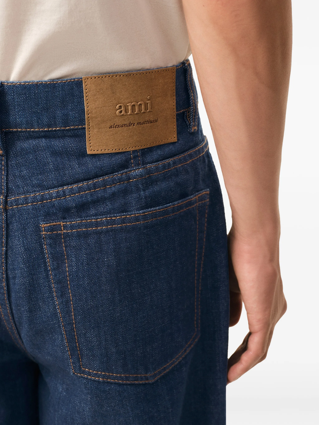 Balloon Fit Jeans