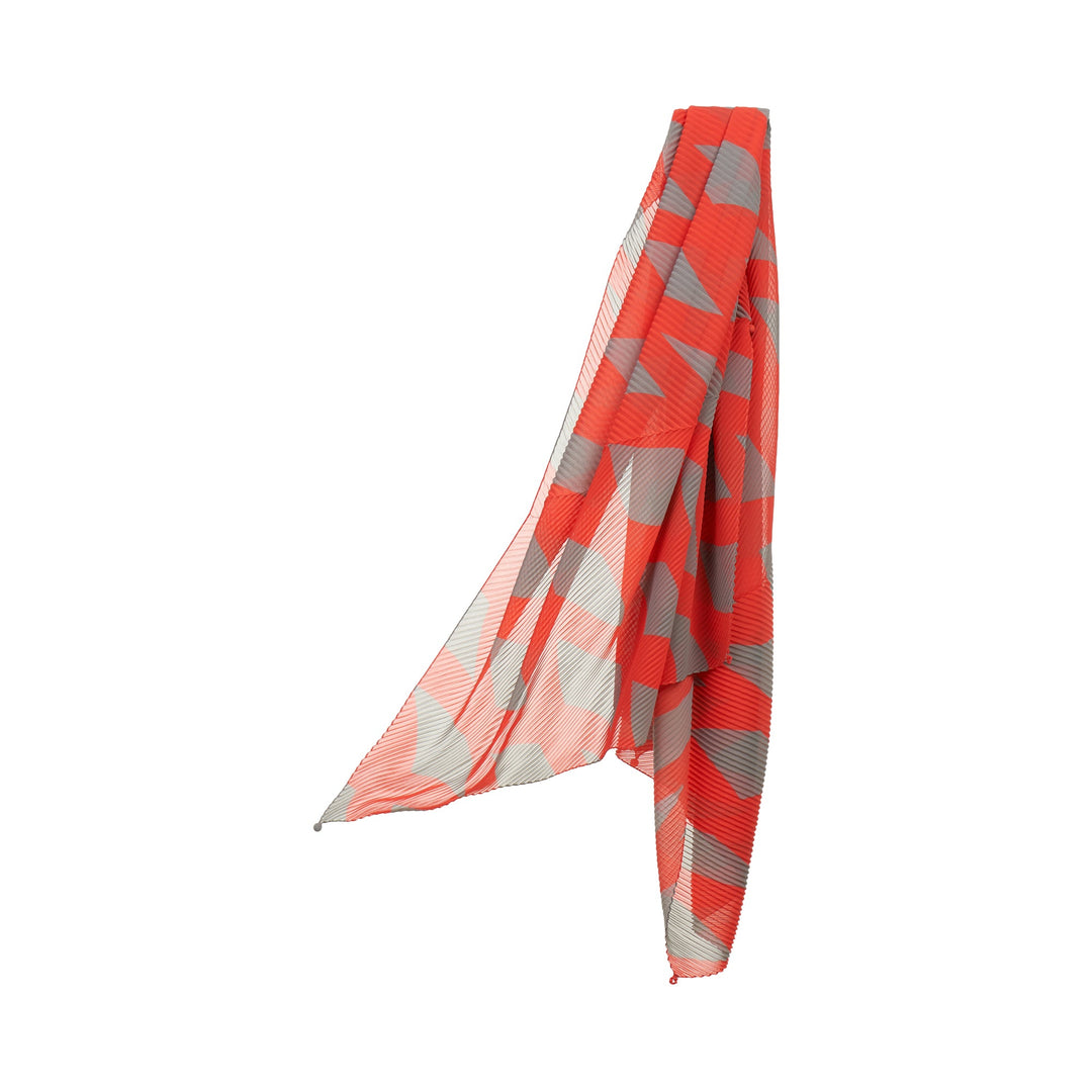 Reiteration Pleats Stole