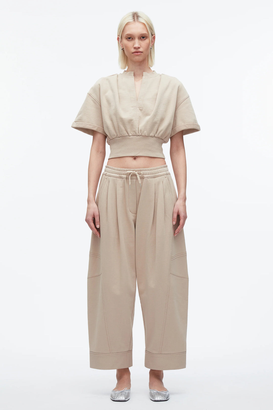 سويت شيرت قصير