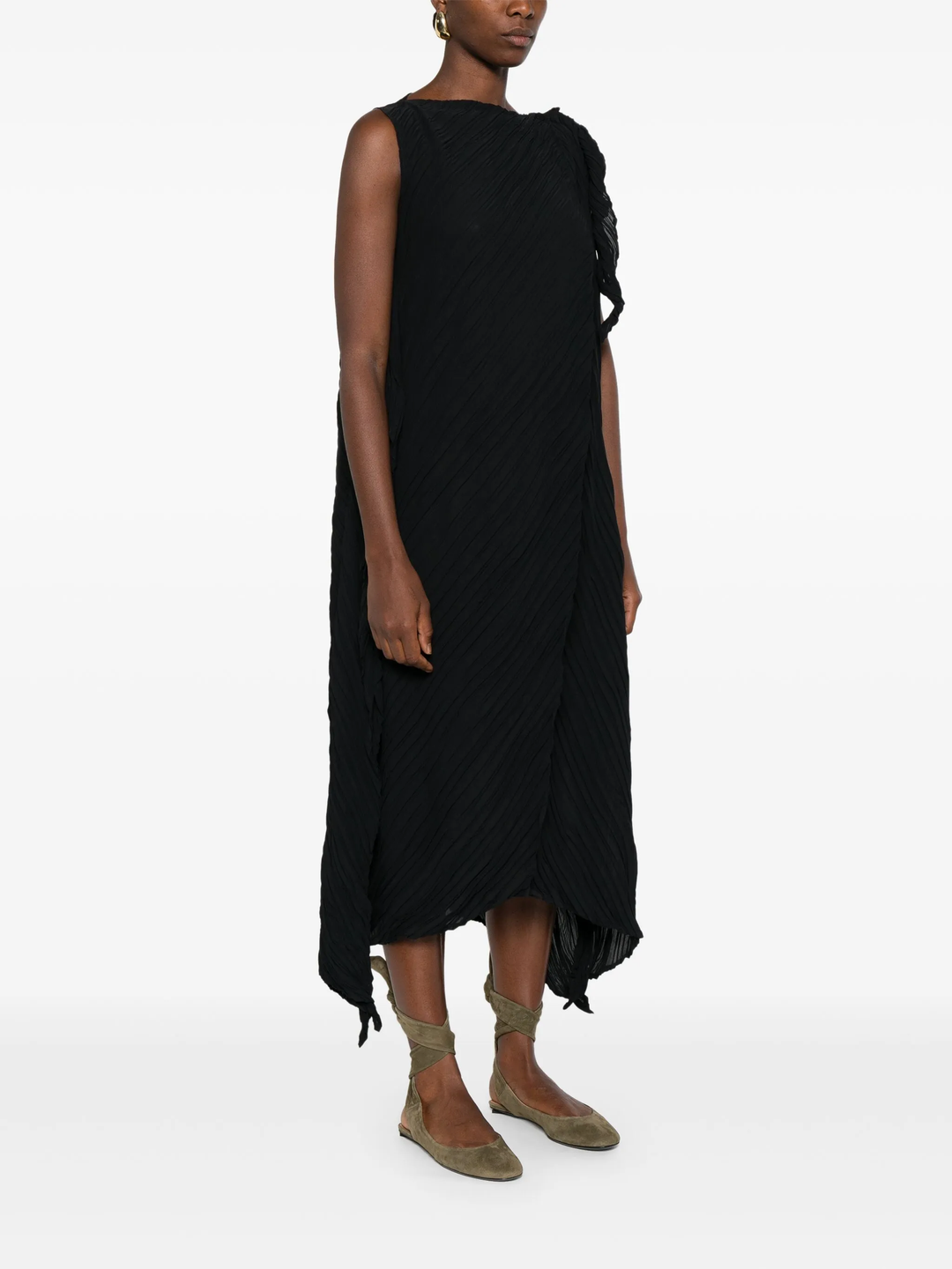 Wrinkled And Twisted Pleated Dress