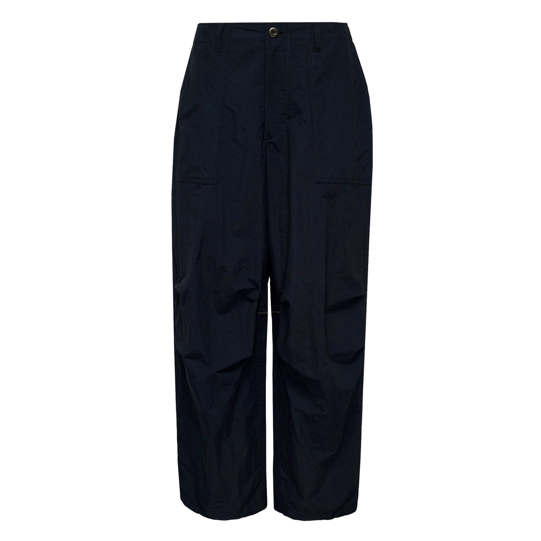 بنطلون نايلون