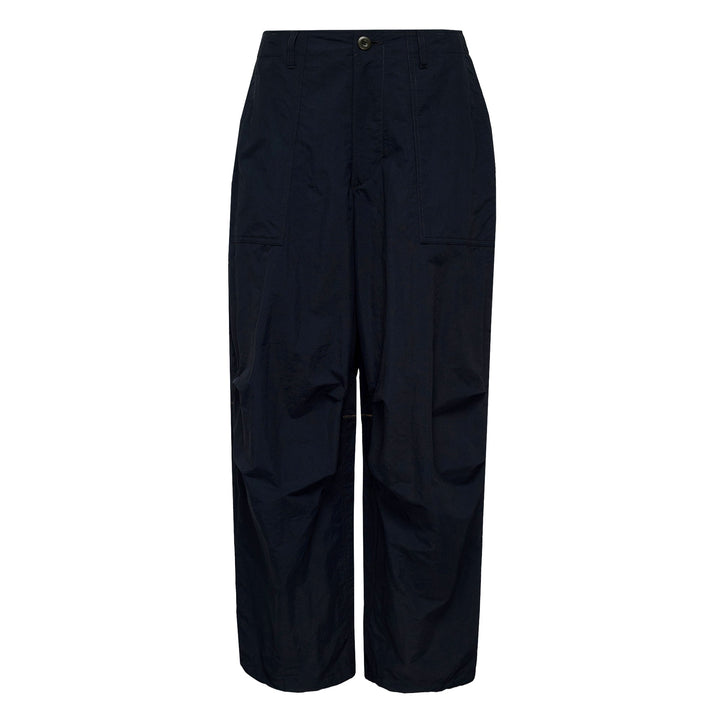 بنطلون نايلون