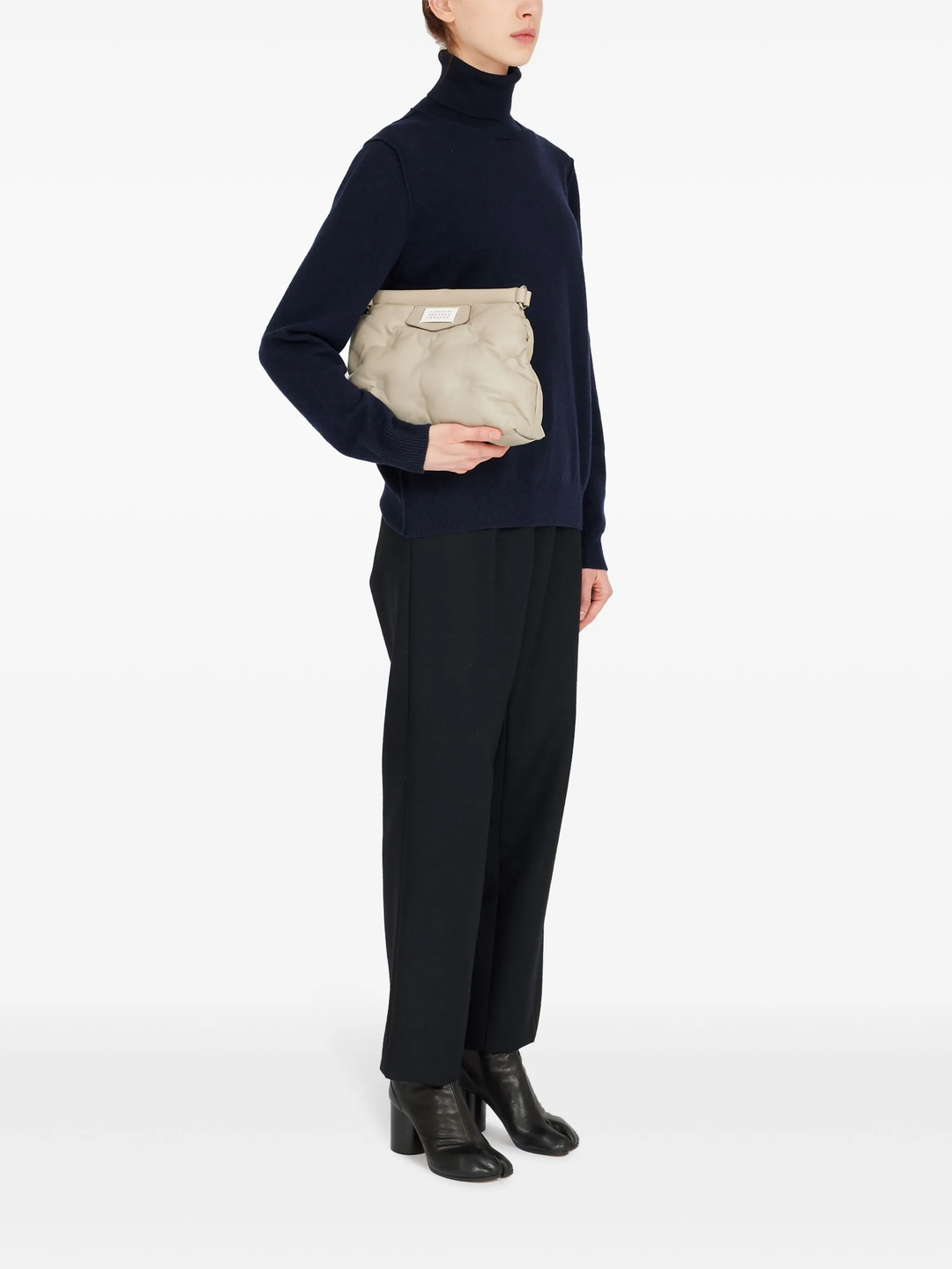 Glam Slam Classique Small Quilted Crossbody