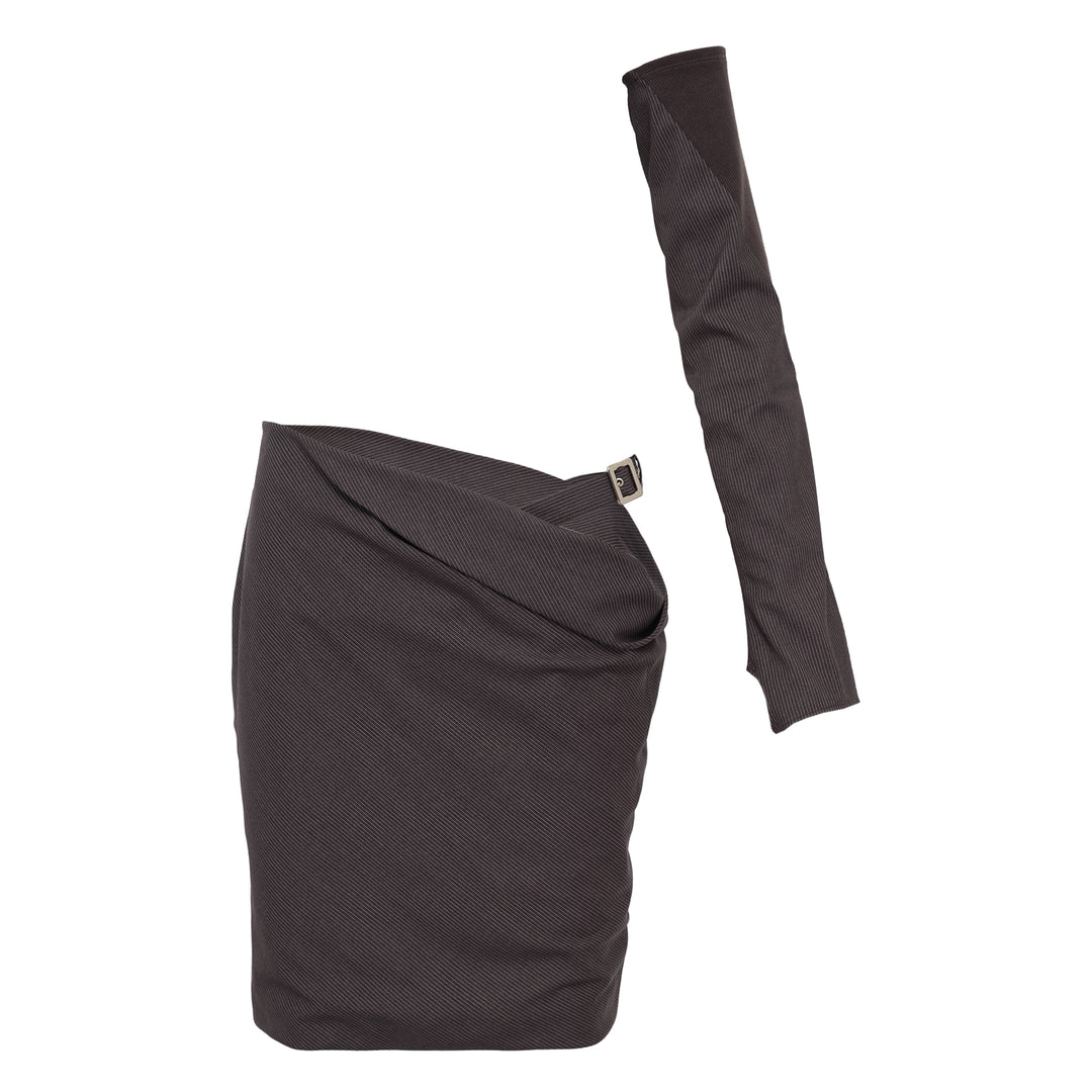 Chân váy bất đối xứng kiểu slouch