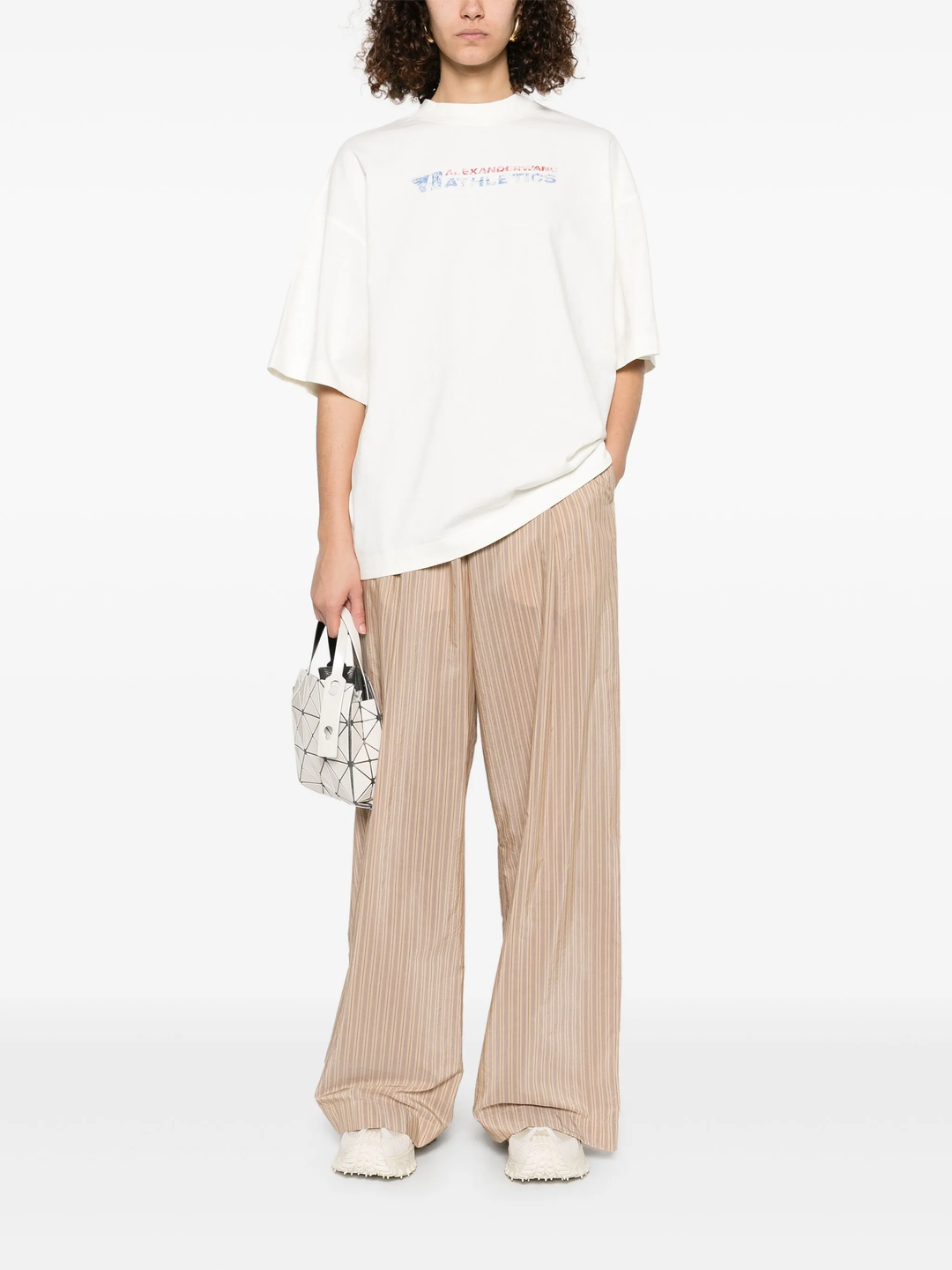 Unisex Battery Logo-Print Graphic T-Shirt