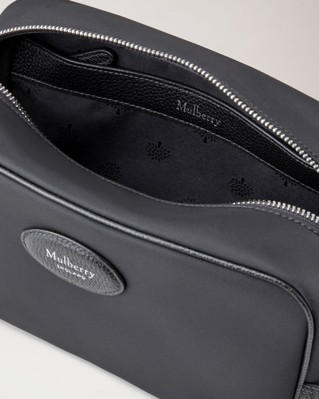 Heritage Wash Case Black Nylon