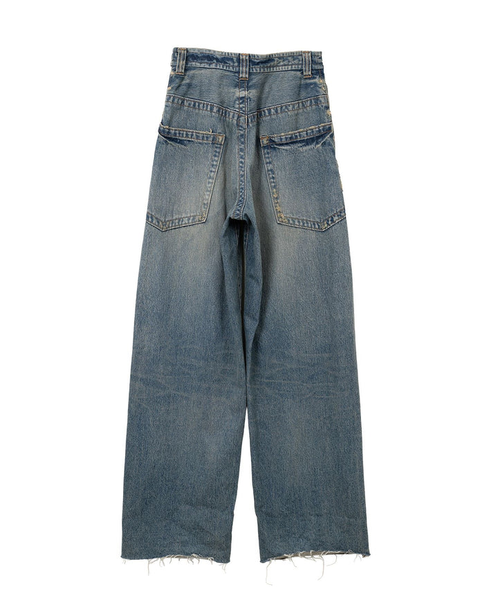 Huge Details Jeans
