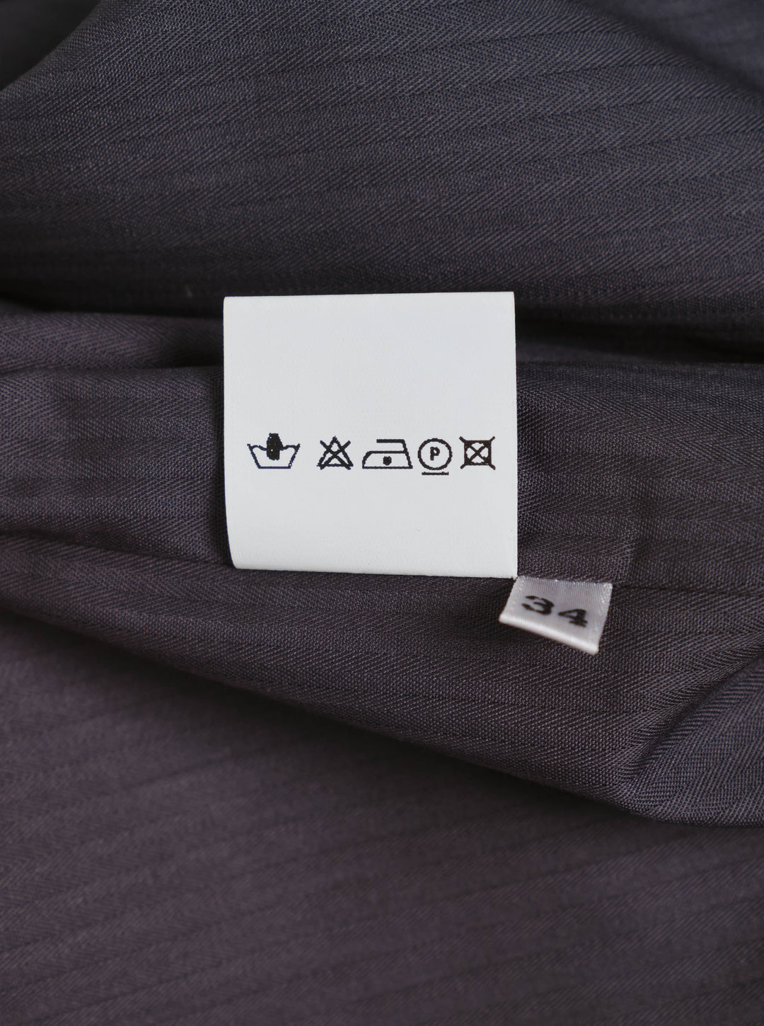 Long Sleeves Tailored Tee Pins