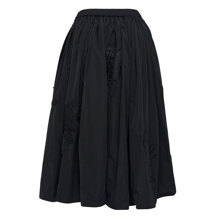 Black Pleated Ribbon Embroidery Skirt