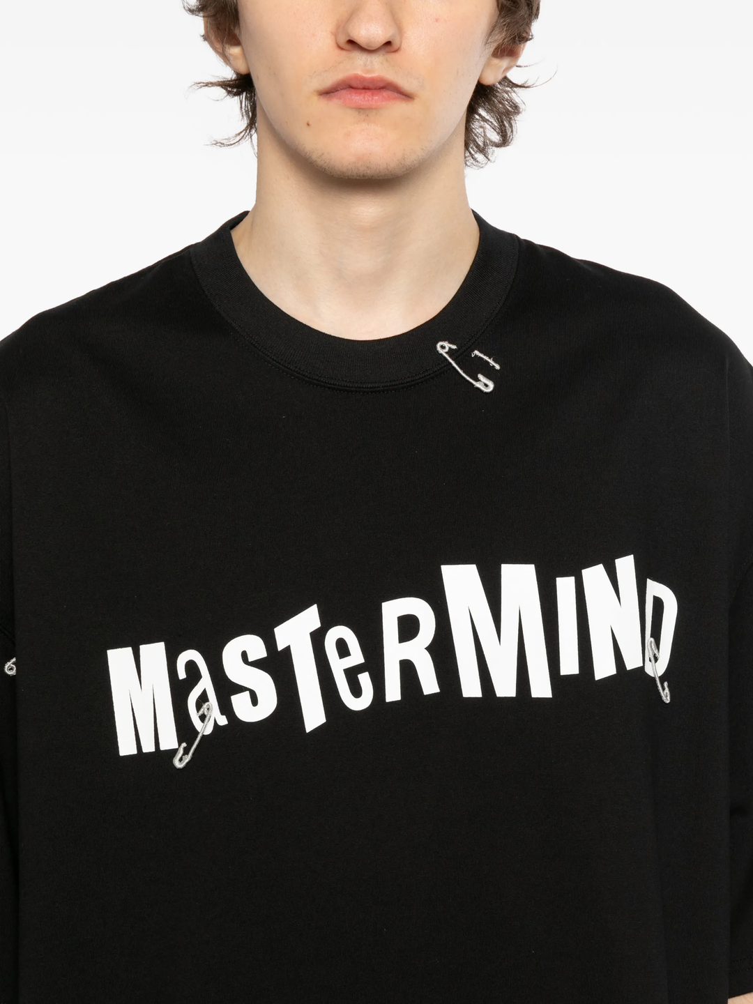 MASTERMIND Boxy Fit Safety Pin Tee