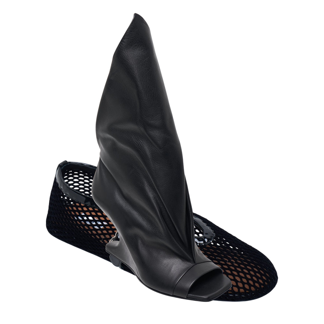 Cantilever 8 Strutter Sandal