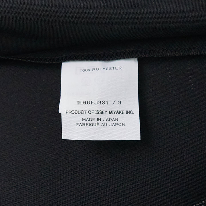 132 5. ISSEY MIYAKE Facet Solid Woven Tops – Available at Club 21, Official Retailer in Singapore, Malaysia & Thailand with Global Shipping Online