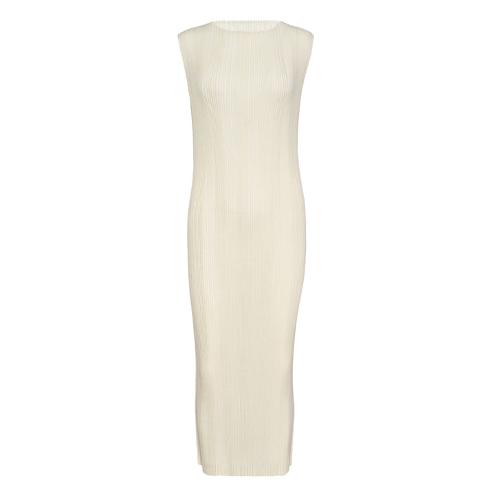 ISSEY MIYAKE Linen Like Rib Pleated Dress – Available at Club 21, Official Retailer in Singapore, Malaysia & Thailand with Global Shipping Online