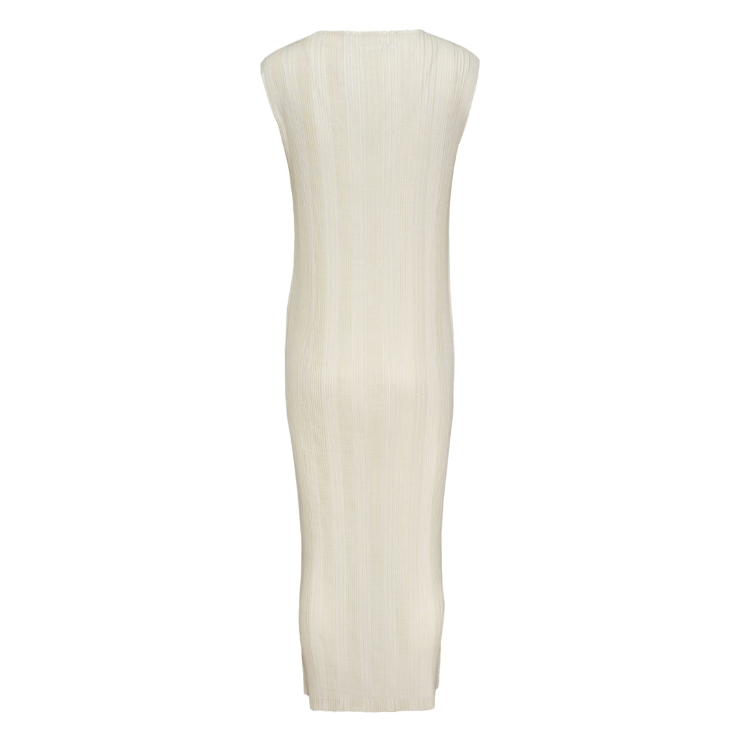 ISSEY MIYAKE Linen Like Rib Pleated Dress – Available at Club 21, Official Retailer in Singapore, Malaysia & Thailand with Global Shipping Online