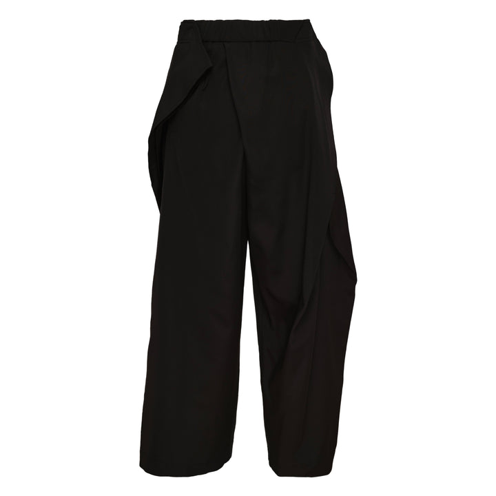 ISSEY MIYAKE Fluttering Woven Pants – Available at Club 21, Official Retailer in Singapore, Malaysia & Thailand with Global Shipping Online