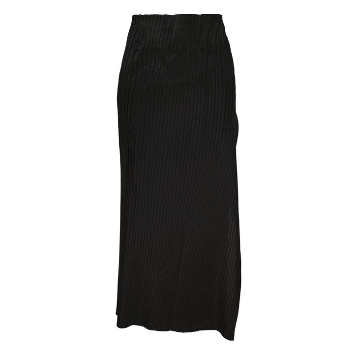 ISSEY MIYAKE Pleated On Pleats Skirt – Available at Club 21, Official Retailer in Singapore, Malaysia & Thailand with Global Shipping Online