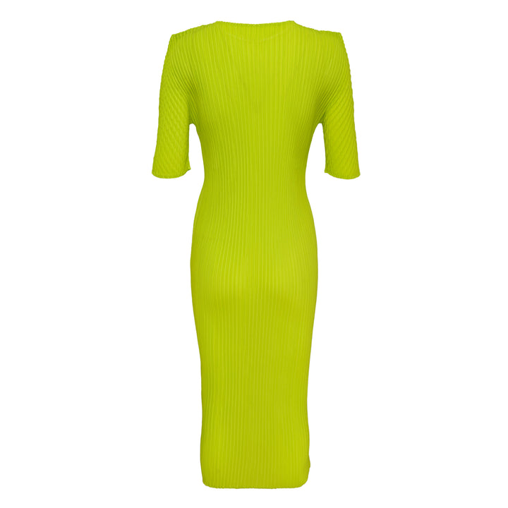 ISSEY MIYAKE Box Shoulder Pleated Dress – Available at Club 21, Official Retailer in Singapore, Malaysia & Thailand with Global Shipping Online