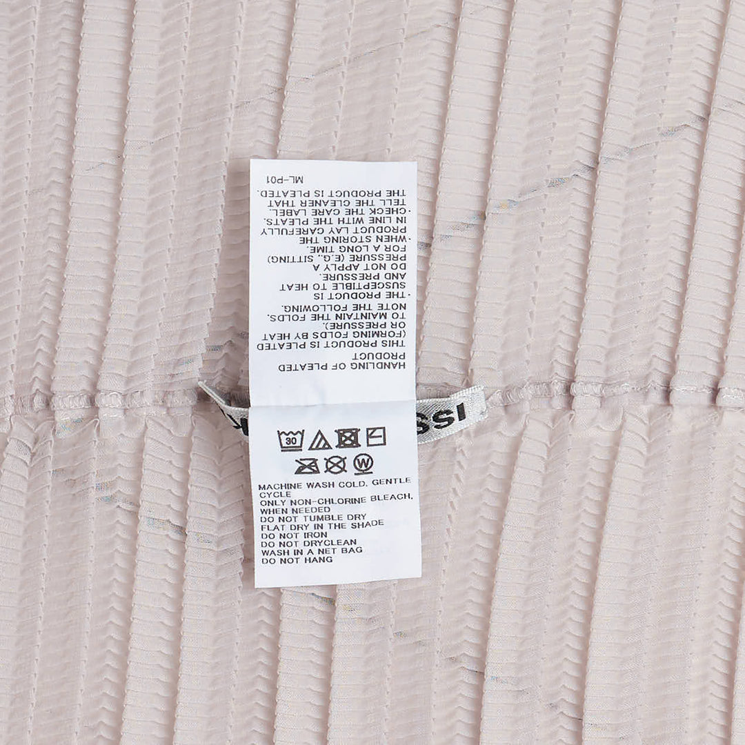 ISSEY MIYAKE Jiggly Pleated Cardigan – Available at Club 21, Official Retailer in Singapore, Malaysia & Thailand with Global Shipping Online
