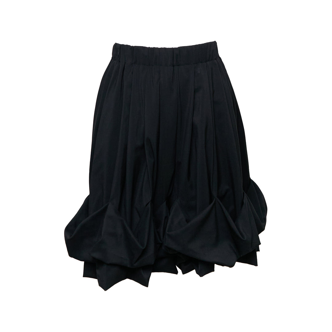 ENFOLD Black Roll-Up Draped Shorts – Available at Club 21, Official Retailer in Singapore, Malaysia & Thailand with Global Shipping Online
