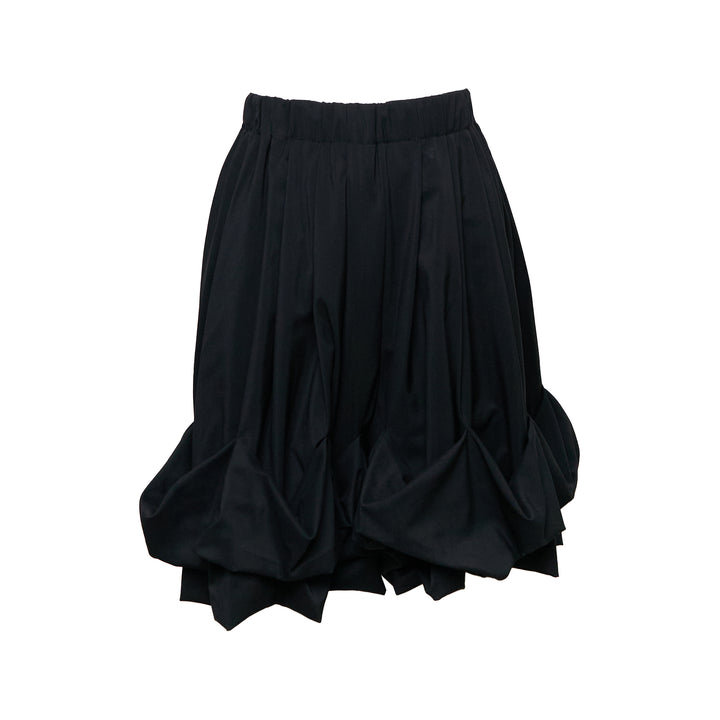 ENFOLD Black Roll-Up Draped Shorts – Available at Club 21, Official Retailer in Singapore, Malaysia & Thailand with Global Shipping Online