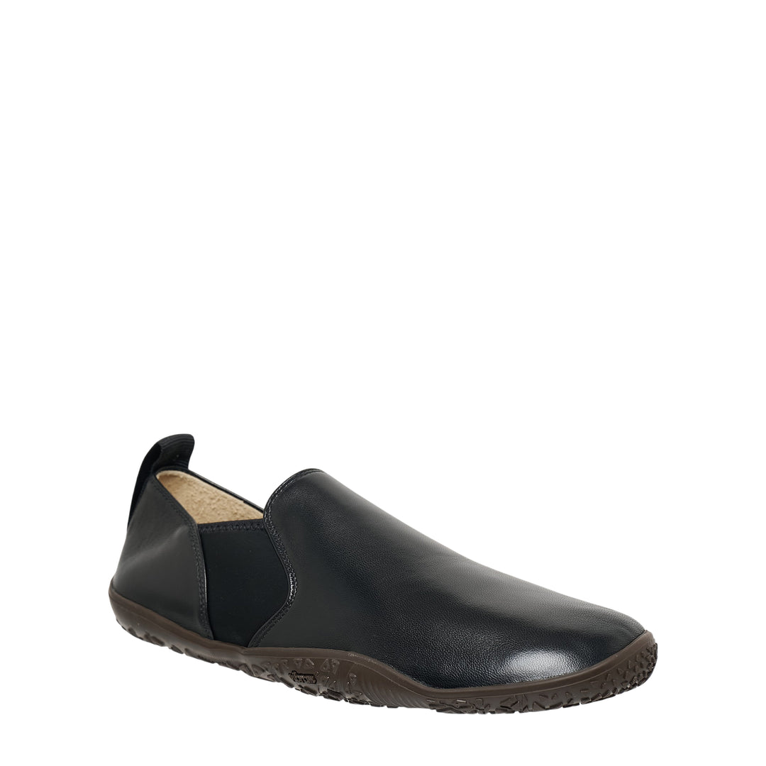 LEMAIRE Vibram Glove Slip On Shiny Nappa – Available at Club 21, Official Retailer in Singapore, Malaysia & Thailand with Global Shipping Online